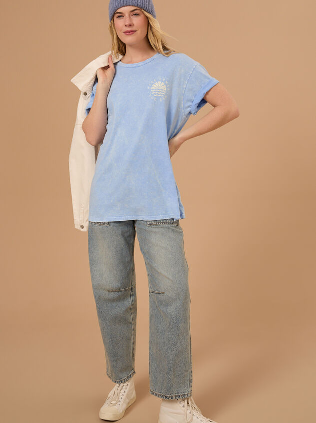 Here Comes The Sun Graphic Tee Detail 5 - TULLABEE