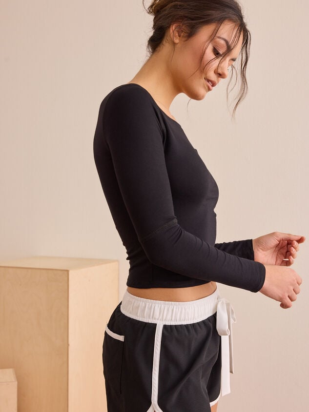 Studio Style Boat Neck Top Detail 4 - TULLABEE