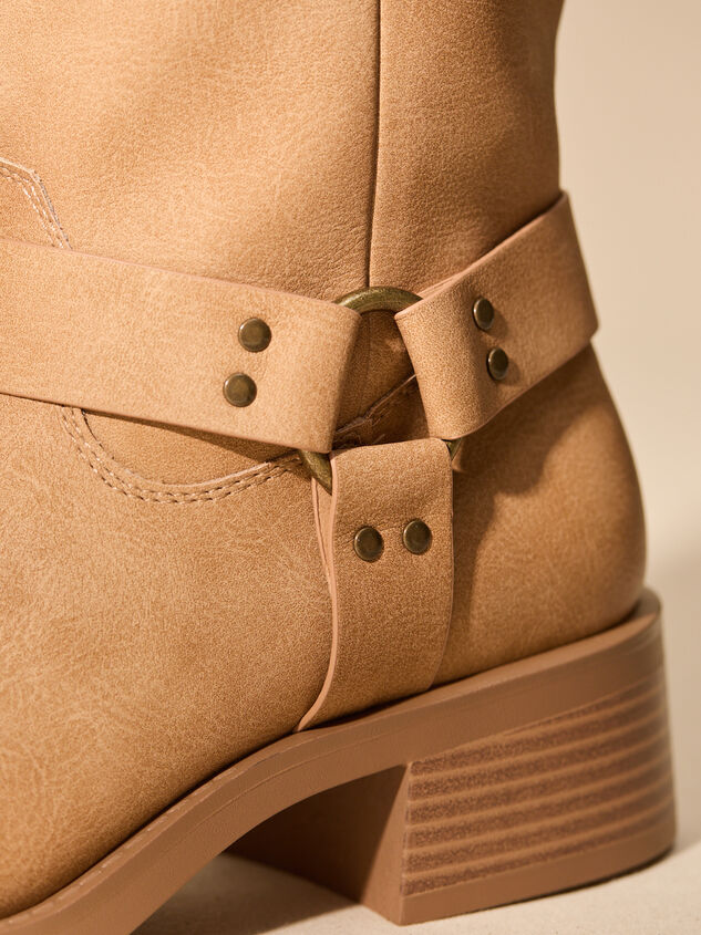 Autumn Buckle Boots By Matisse Detail 2 - TULLABEE