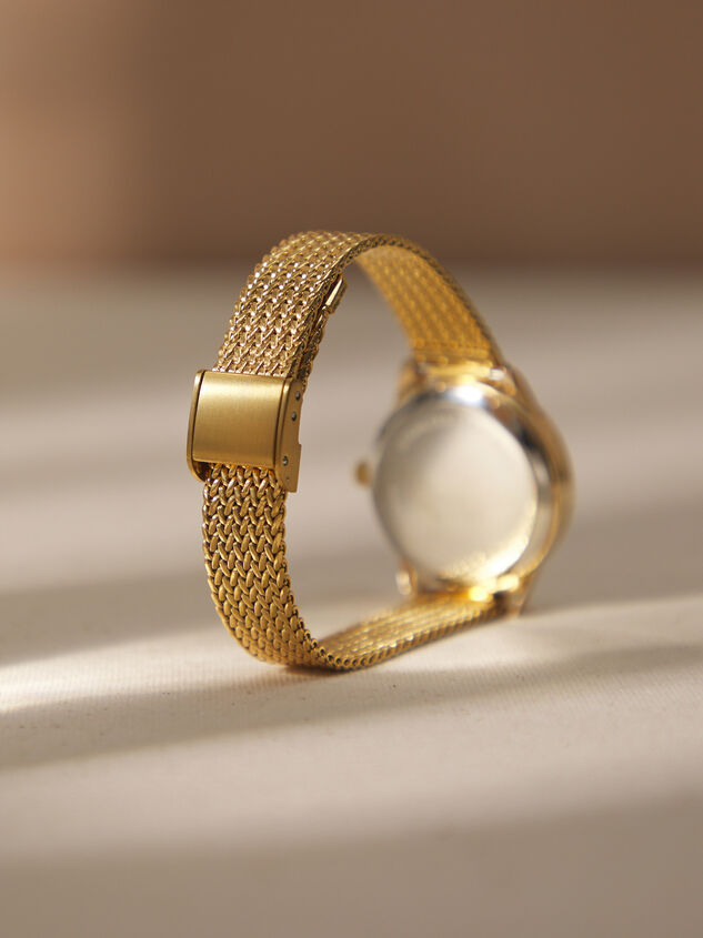 Adjustable Round Face Gold Watch Detail 2 - TULLABEE