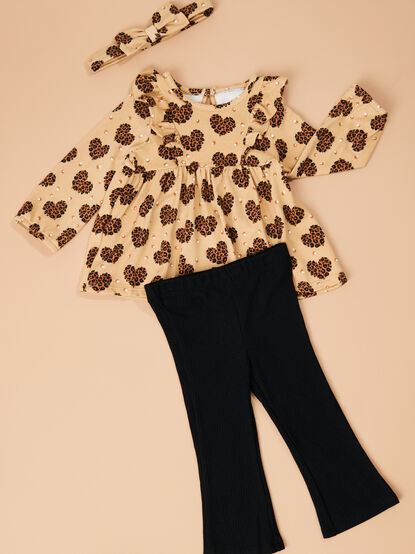 Wild at Heart Top and Pants Set - TULLABEE