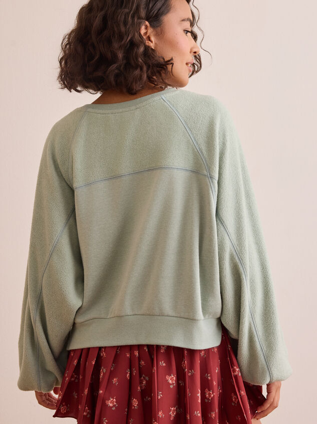 Power Play Fleece Pullover Detail 4 - TULLABEE