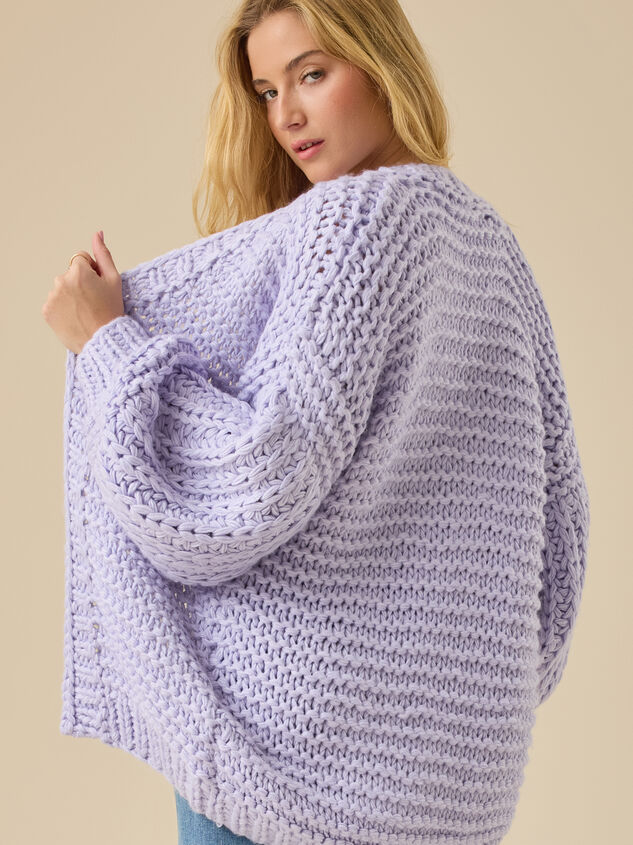 Laurna Handmade Chunky Cardigan Detail 5 - TULLABEE