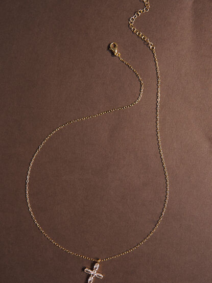 Bagette Cross Charm Necklace - TULLABEE