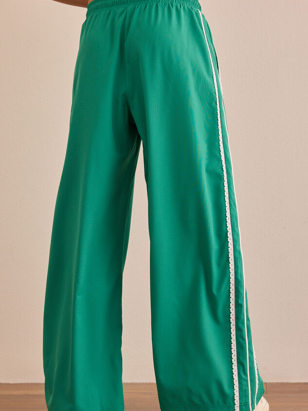 On The Run Detailed Pants Detail 5 - TULLABEE