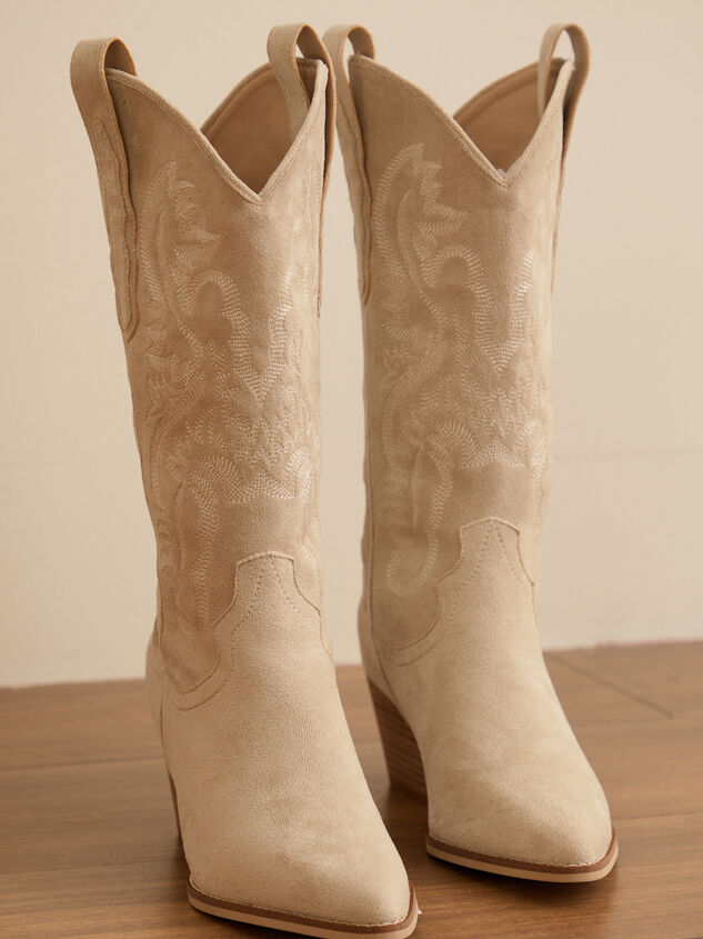Amaya Western Boots Detail 2 - TULLABEE