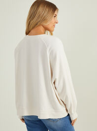 Mama Chenille Patch Sweatshirt Detail 4 - TULLABEE