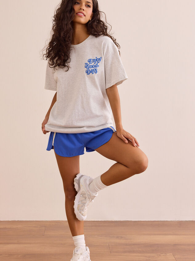 Enjoy The Good Days Graphic Tee Detail 3 - TULLABEE