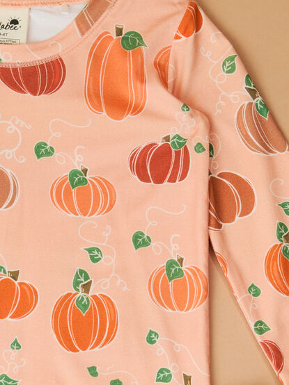 Sweet Pumpkins Lounge Set - TULLABEE