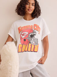 Chiefs Helmet Oversized Tee Detail 2 - TULLABEE