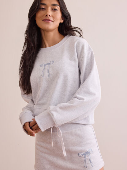 Embroidered Bow Pullover - TULLABEE