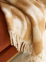 Ginger Throw Detail 4 - TULLABEE