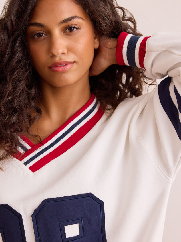 99 Stitched Graphic Sweatshirt Detail 5 - TULLABEE