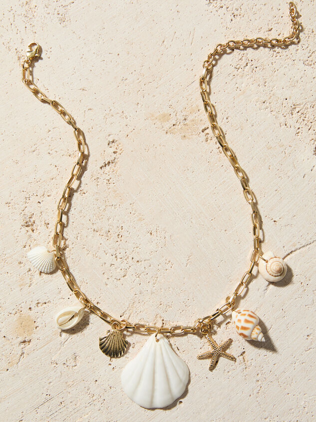 Seashell Cascade Charm Necklace Detail 3 - TULLABEE