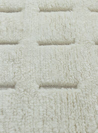 Yucca Handwoven Rug Detail 5 - TULLABEE
