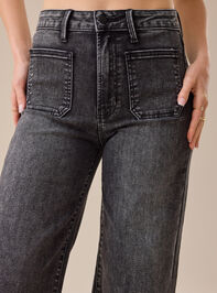 Braylee Straight Leg Jeans Detail 4 - TULLABEE