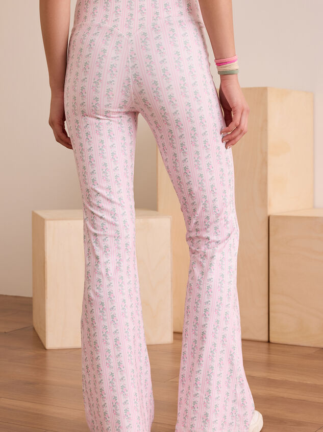 Turnout Floral Flare Leggings Detail 6 - TULLABEE