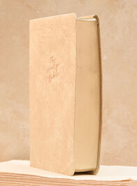 Hosanna Revival Compact Bible- Sonora Theme Detail 5 - TULLABEE
