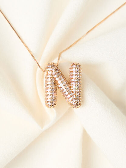 18K Gold Monogram Charm Necklace - N - TULLABEE