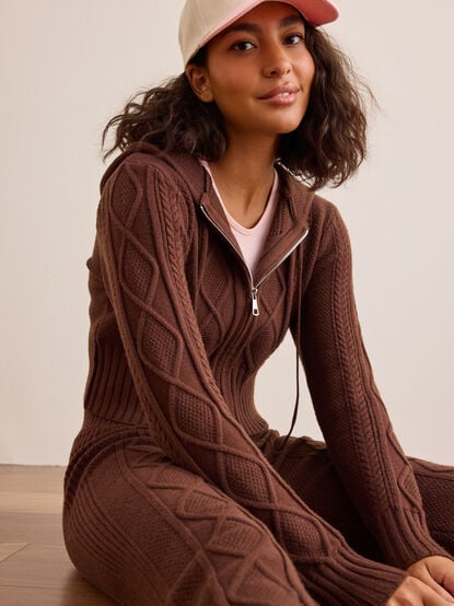 Alpine Escape Full Zip Sweater - TULLABEE