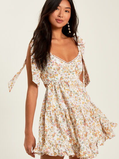 Stacey Floral Dress - TULLABEE