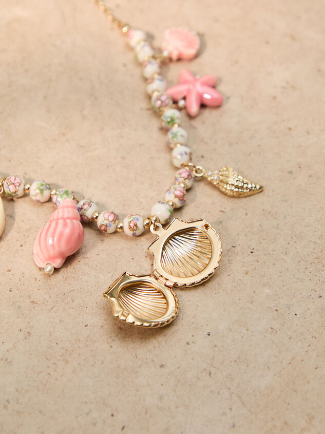 Pink Shell Charm Necklace Detail 3 - TULLABEE