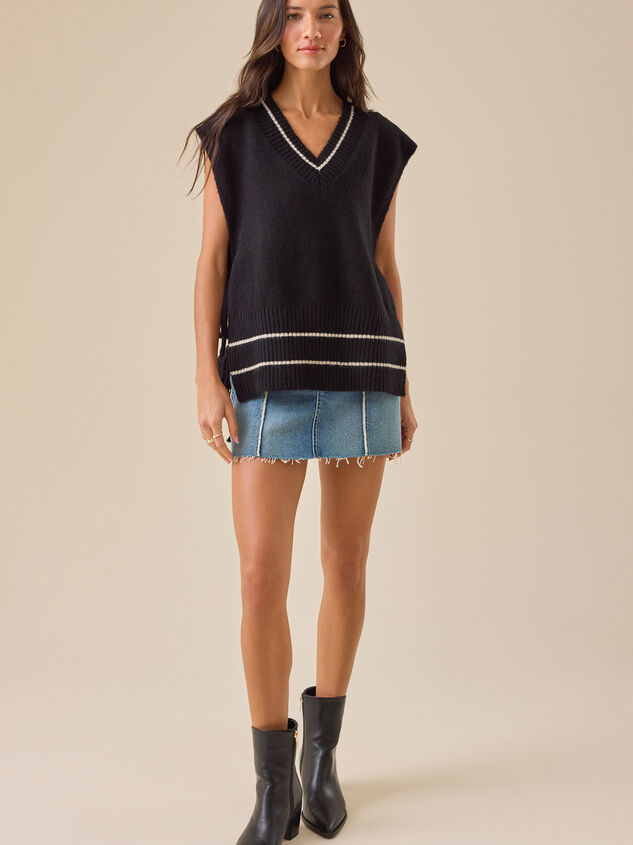 Harriet Oversized Side-Tie Vest Detail 3 - TULLABEE