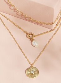 Layered Pearl & Coin Necklace Detail 2 - TULLABEE