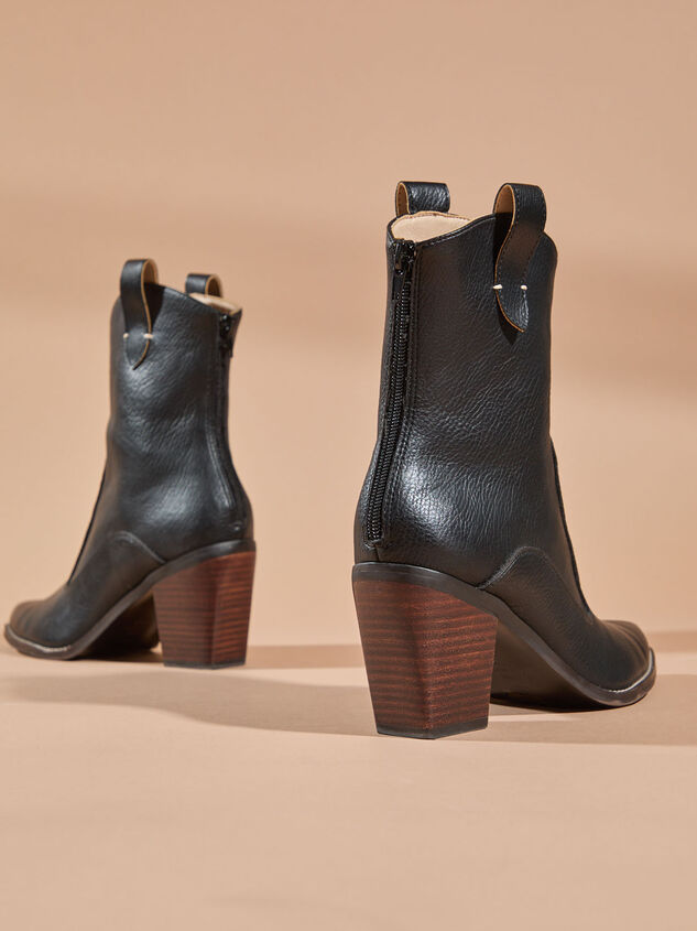 Tara Ankle Western Booties Detail 3 - TULLABEE