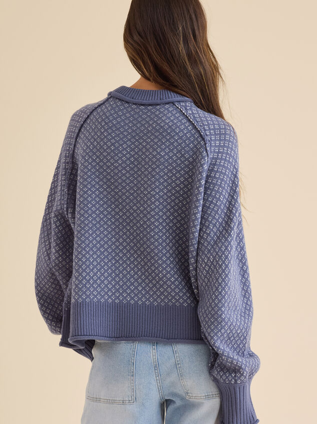 Raya Boxy Sweater Detail 4 - TULLABEE