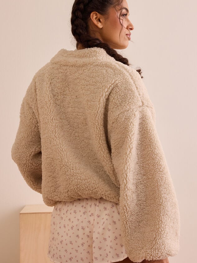 Cozy Circuit Sherpa Detail 4 - TULLABEE