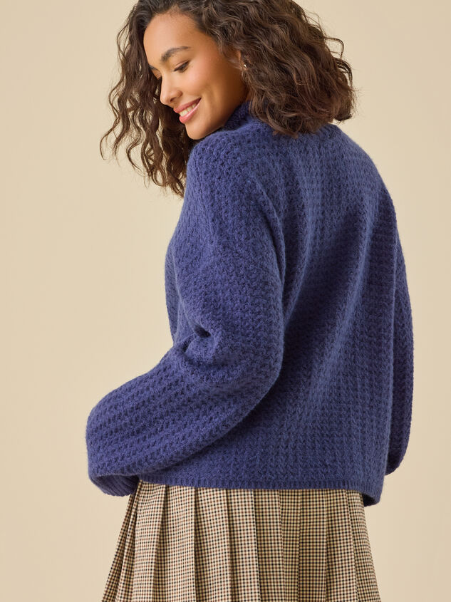 Anna Oversized Pullover Detail 6 - TULLABEE