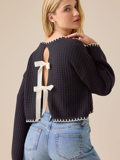 Ellis Bow Back Sweater - TULLABEE