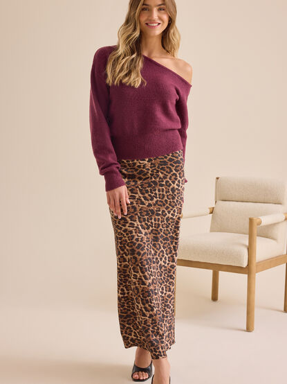 Kinsley Asymmetrical Knit Sweater - TULLABEE