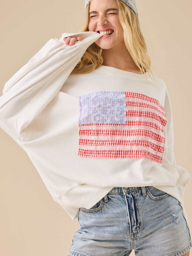 Embroidered Flag Sweatshirt Detail 3 - TULLABEE