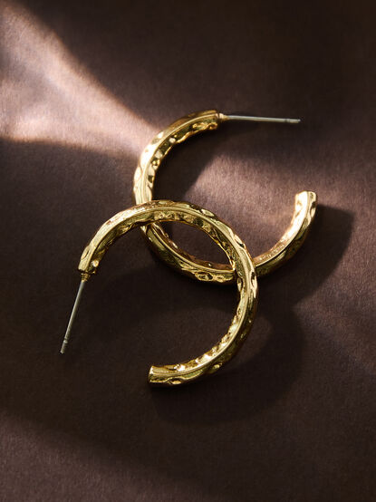 18K Gold Textured Hoops - TULLABEE