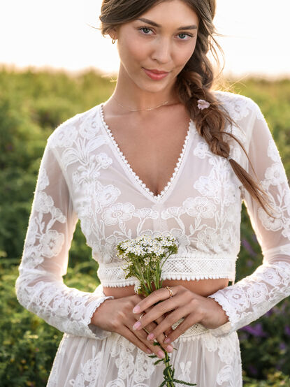 Arissa Embroidered Top - TULLABEE