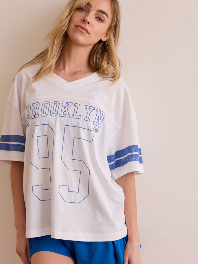 Brooklyn 95 Graphic Tee - TULLABEE