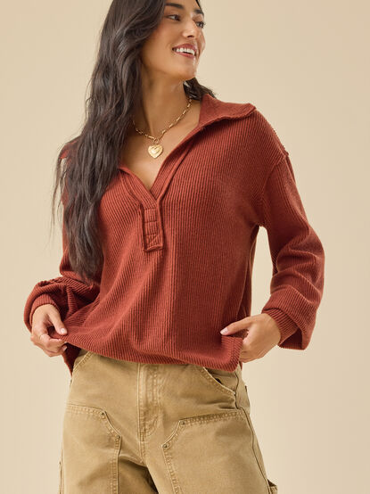 Kayleigh Ribbed Oversized Top - TULLABEE