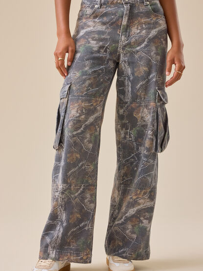 Deven Camo Cargo Pant - TULLABEE
