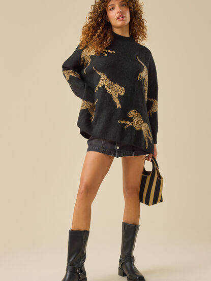 Raven Leopard Sweater - TULLABEE