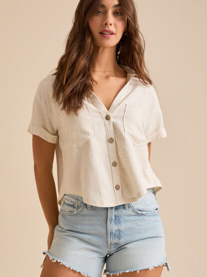 Courtney Crop Linen Shirt - TULLABEE