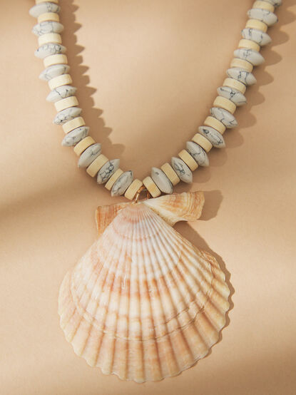 Sunset Shell Statement Necklace - TULLABEE