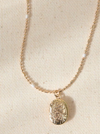 Floral Pendant Pearl Locket - TULLABEE