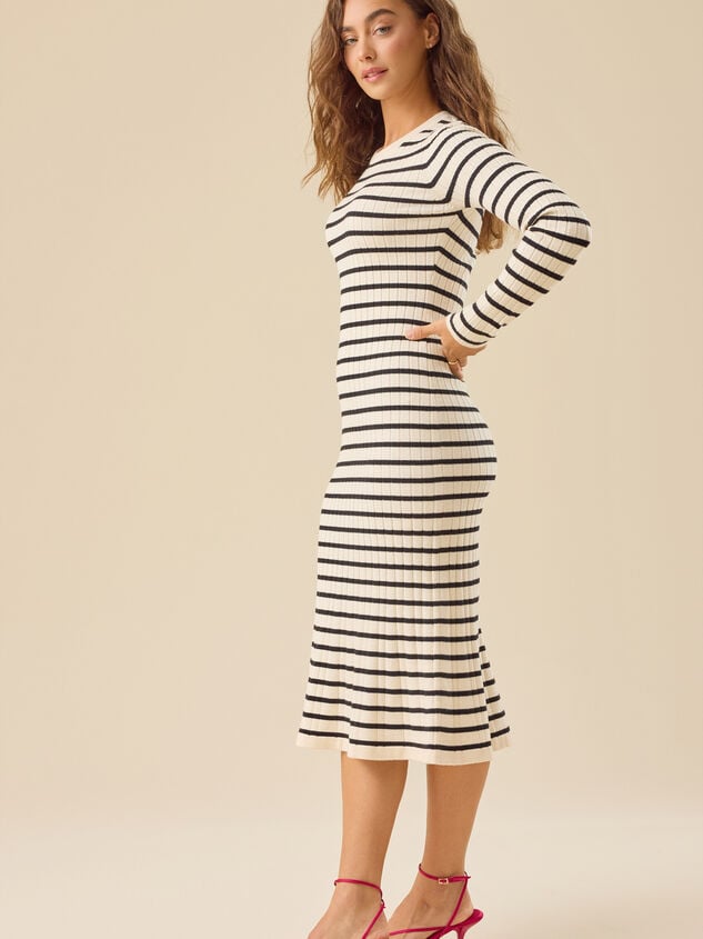 Lilianna Midi Dress Detail 5 - TULLABEE