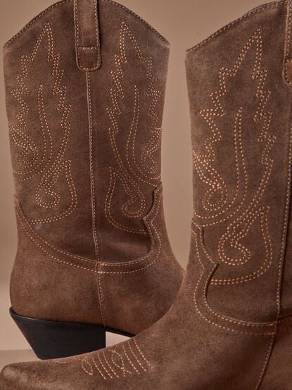Gaucho Western Boots - TULLABEE