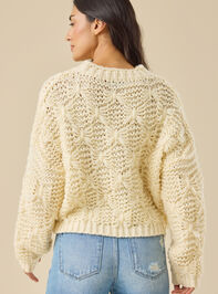 Valentina Chunky Pattern Sweater Detail 5 - TULLABEE