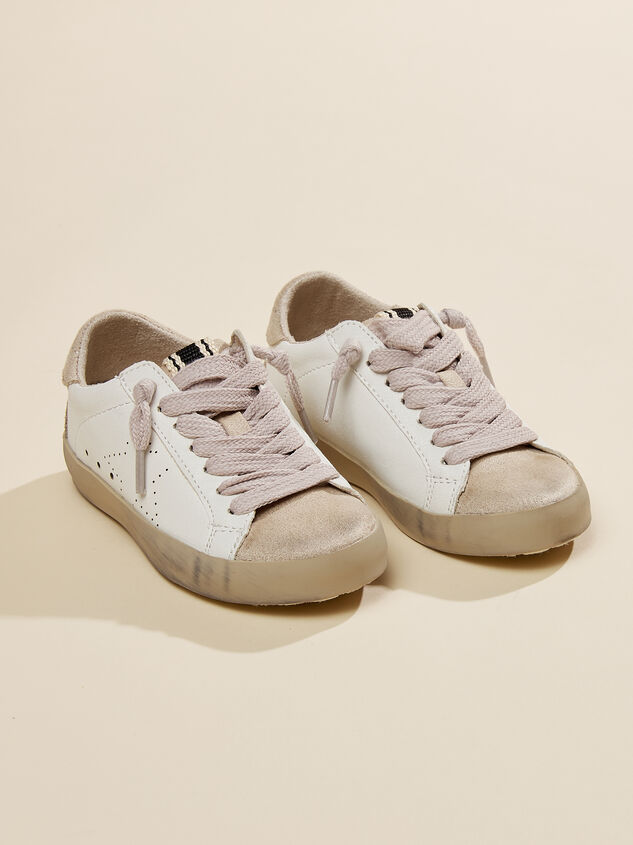Mia Low Top Sneaker Detail 5 - TULLABEE