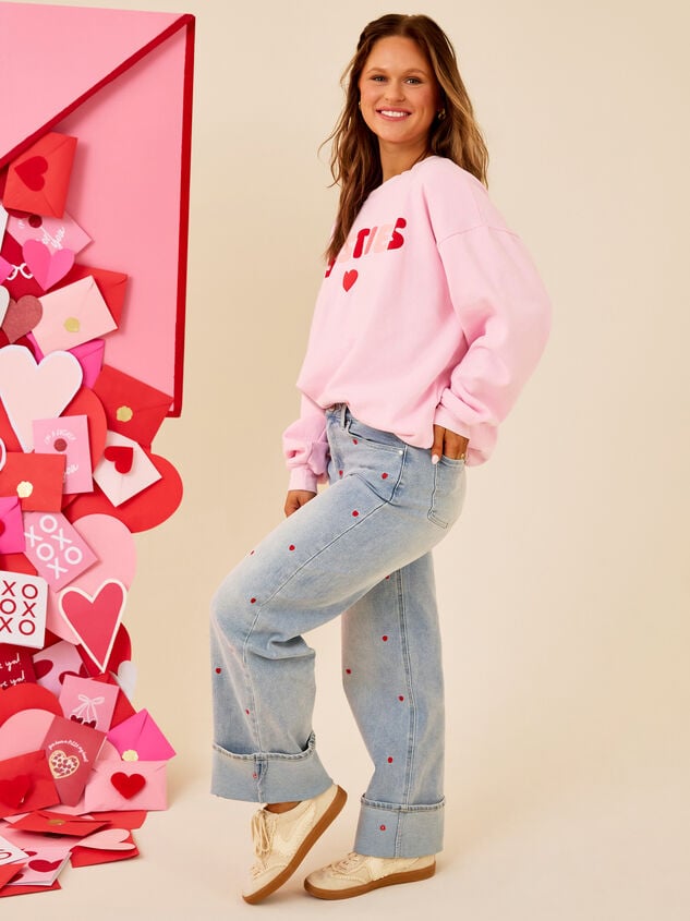 My Bestie Mama Crewneck Detail 3 - TULLABEE