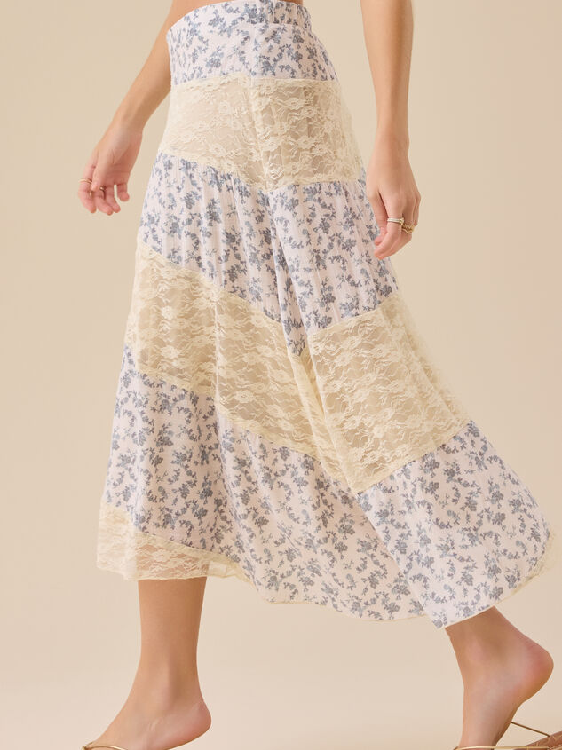 Mandi Print Lace Midi Detail 4 - TULLABEE